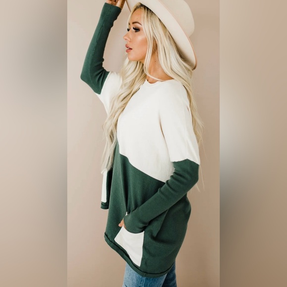 FEHRNVI Andi Sweater in Hunter Green :: Sz S/M - Picture 3 of 9